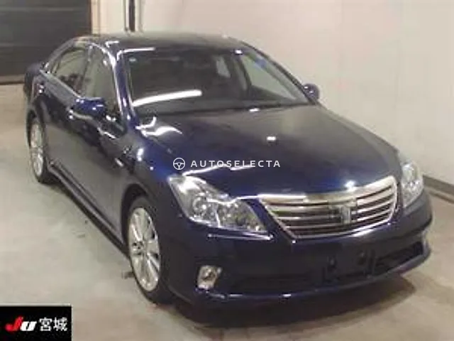 Toyota Crown 2010, auction grade 3.5