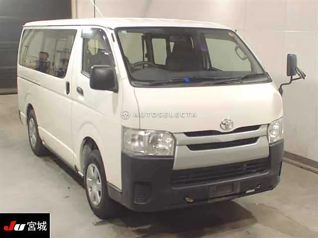 Toyota Hiace Van 2016, auction grade 3
