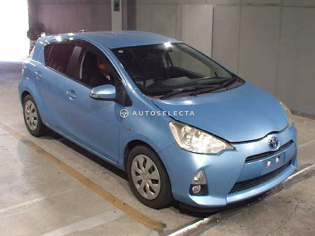 Toyota Aqua 2013, auction grade 4
