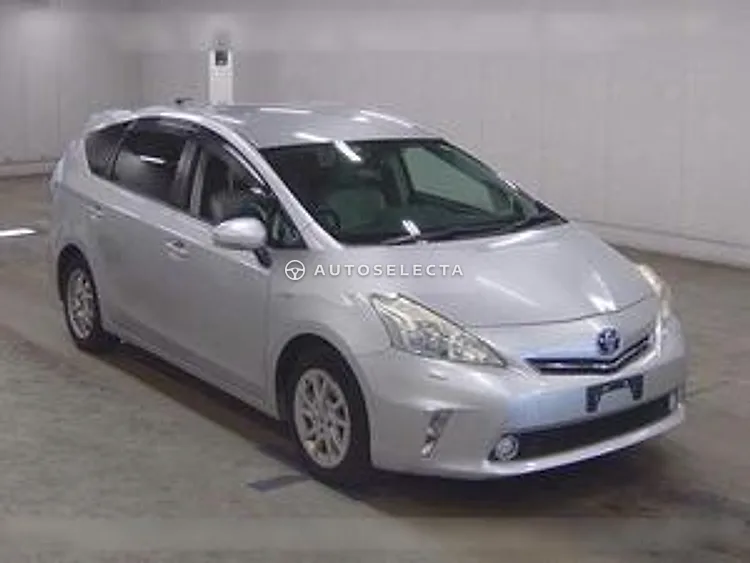 Toyota Prius Alpha 2011, photo 1 of 1