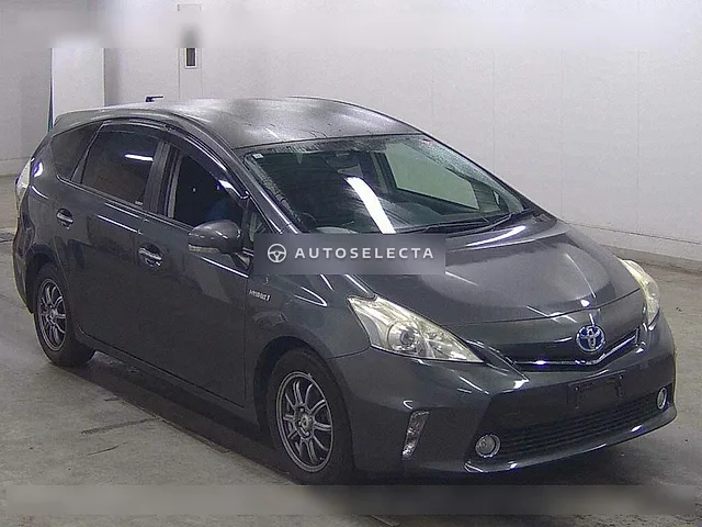 Toyota Prius Alpha 2013, auction grade 4