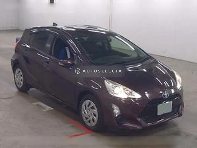 Toyota Aqua 2016, auction grade 4