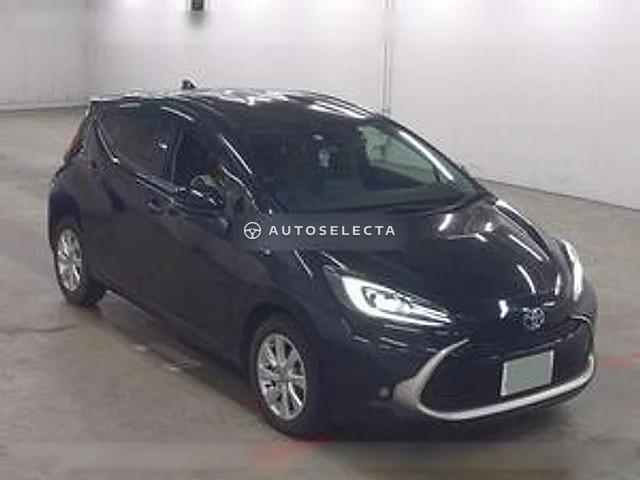 Toyota Aqua 2023, auction grade R