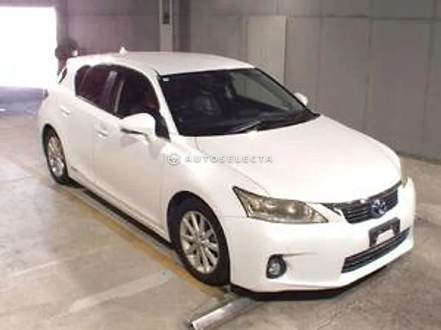 Lexus CT 2011, auction grade 3.5