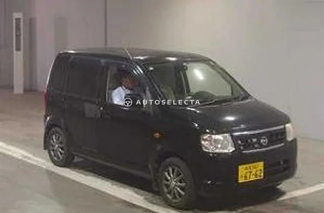 Nissan Otti 2010, auction grade 3.5