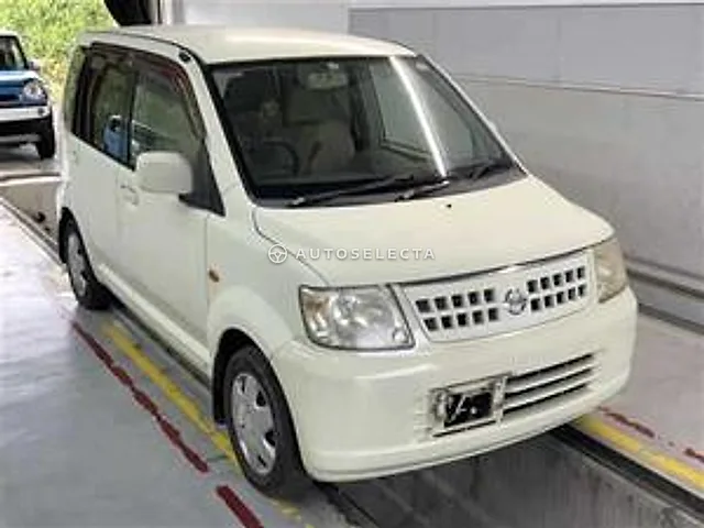 Nissan Otti 2005, auction grade 3