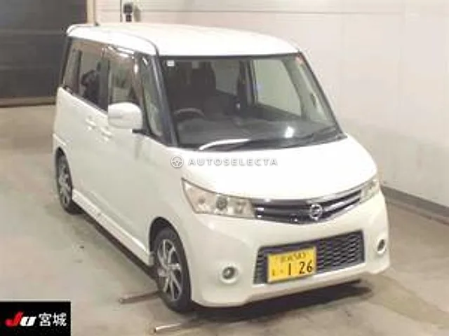 Nissan Roox 2012, auction grade 3.5