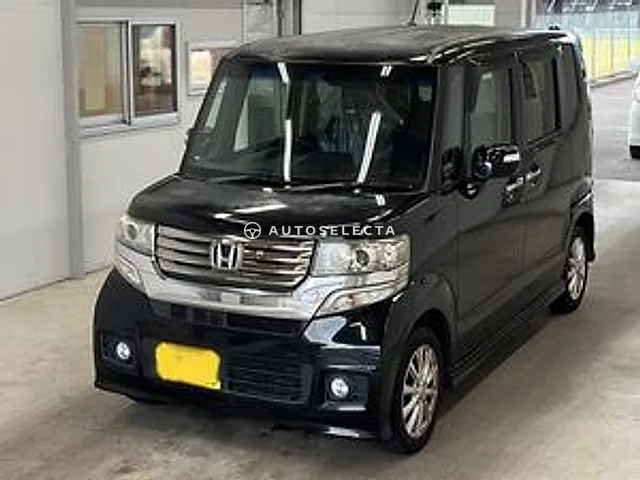 Honda N-BOX Custom 2014, auction grade 3.5