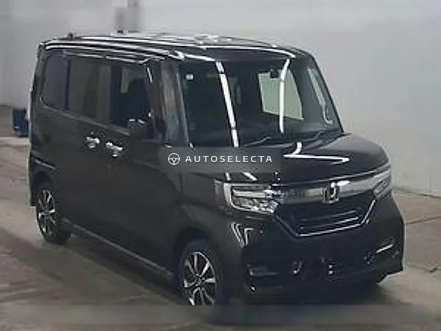 Honda N-BOX Custom 2017, auction grade 4