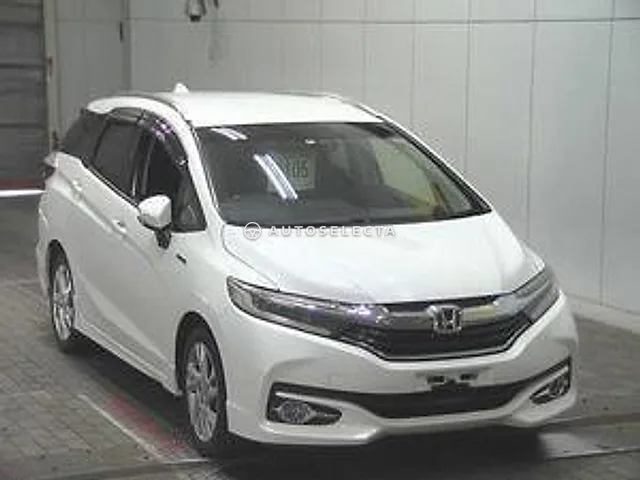 Honda Shuttle 2016, auction grade 3.5