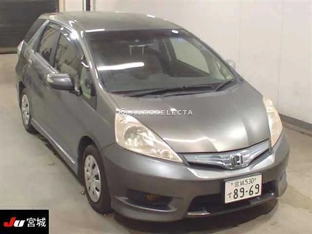 Honda Fit Shuttle 2012, auction grade R