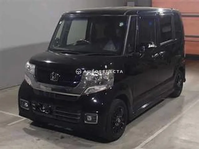 Honda N-BOX 2017, auction grade 3.5