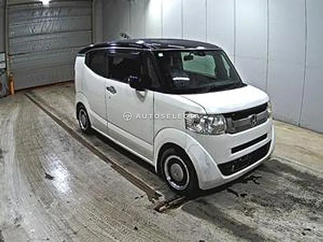 Honda N-BOX Slash 2015, auction grade R