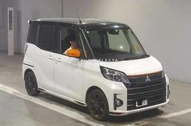 Mitsubishi eK Space 2019, auction grade R