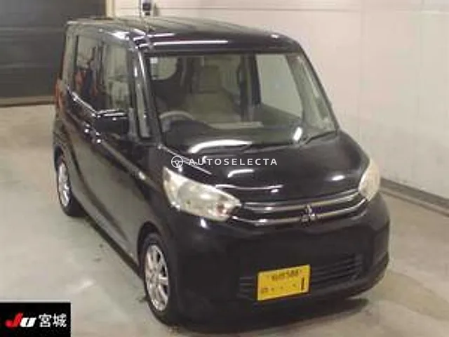 Mitsubishi eK Space 2015, auction grade 3.5