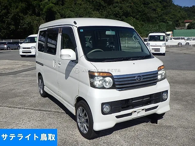 Daihatsu Atrai Wagon 2011, auction grade R