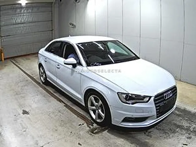Audi A3 Sedan 2015, auction grade 4