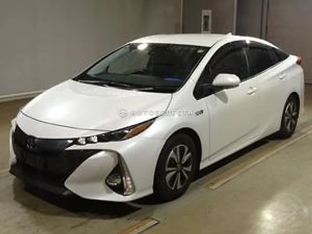 Toyota Prius PHV 2021, auction grade 3.5