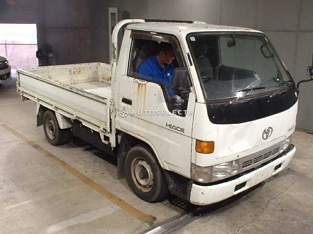 Toyota Hiace 1996, auction grade R