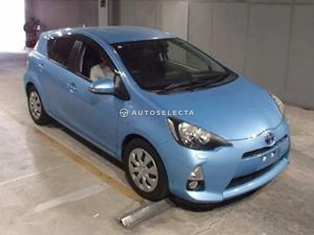 Toyota Aqua 2013, auction grade 3.5