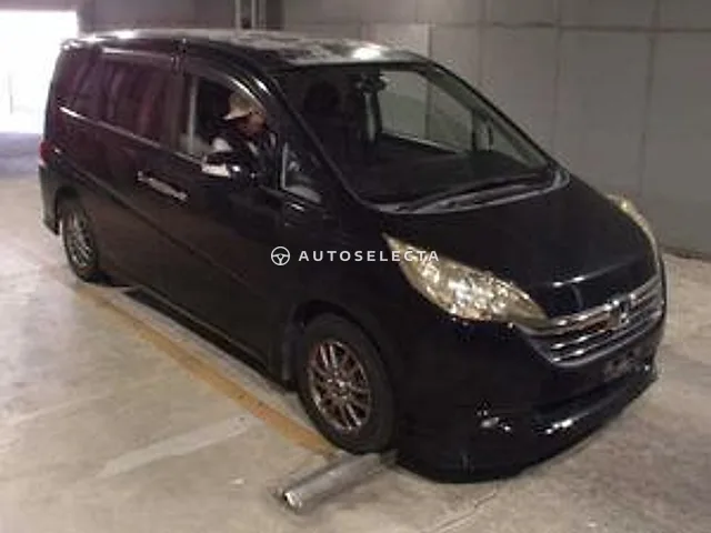 Honda Stepwgn 2005, auction grade 3.5