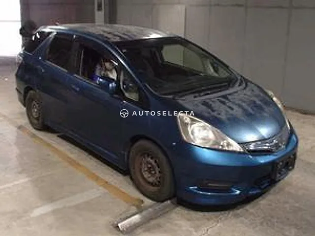 Honda Fit Shuttle 2012, auction grade 3