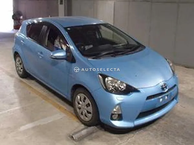 Toyota Aqua 2014, auction grade 3.5