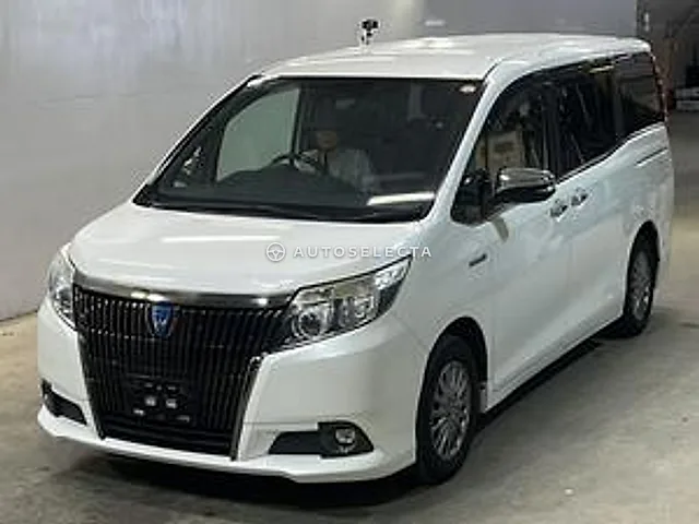 Toyota Esquire 2016, auction grade R