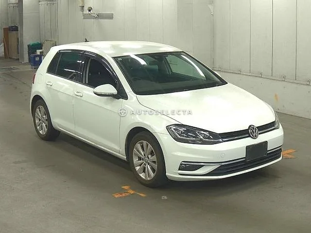 Volkswagen Golf 2017, auction grade 3.5