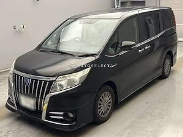 Toyota Esquire 2015, auction grade R
