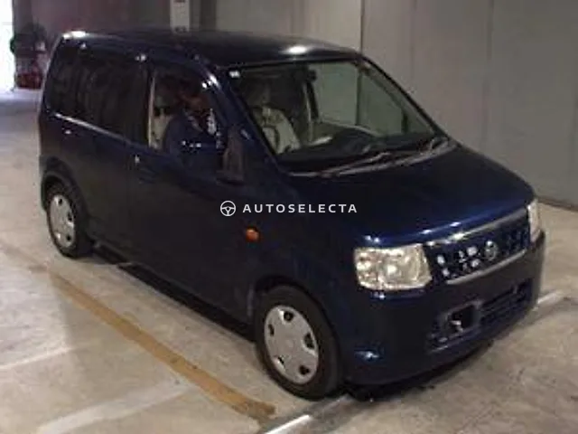Nissan Otti 2011, auction grade 3.5
