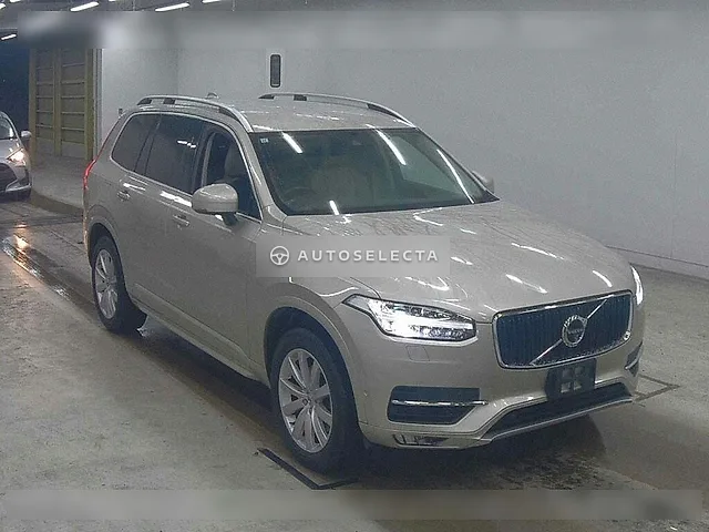 Volvo XC90 2017, auction grade 4
