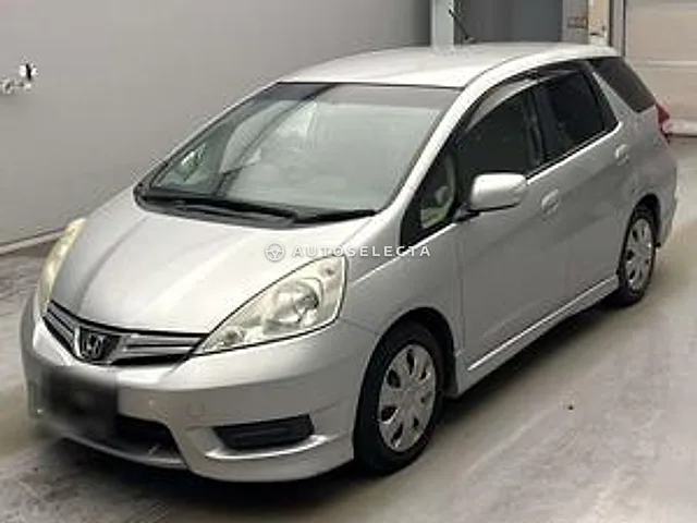 Honda Fit Shuttle 2011, auction grade 3
