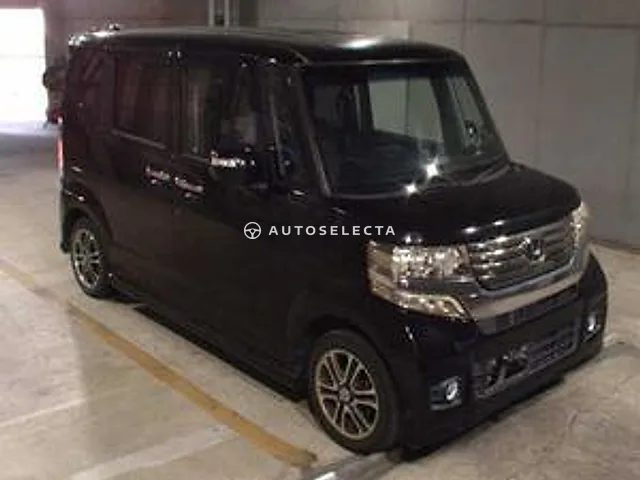 Honda N-BOX 2013, auction grade 3