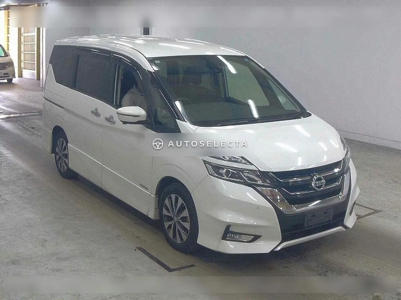 Nissan Serena 2019, photo 1 of 6