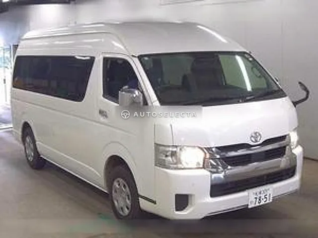 Toyota Hiace Wagon 2023, auction grade 3.5