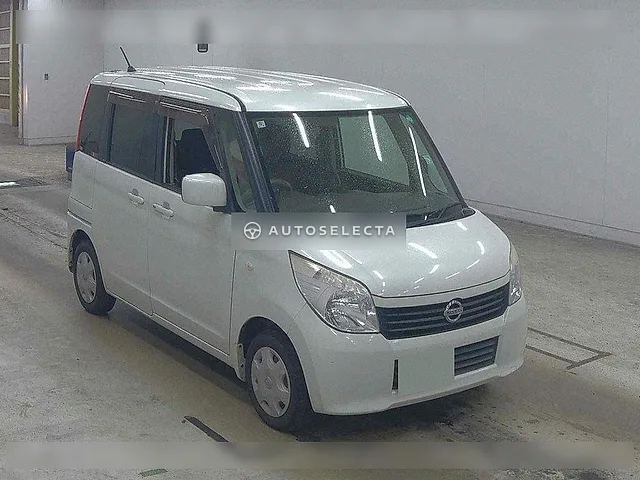 Nissan Roox 2012