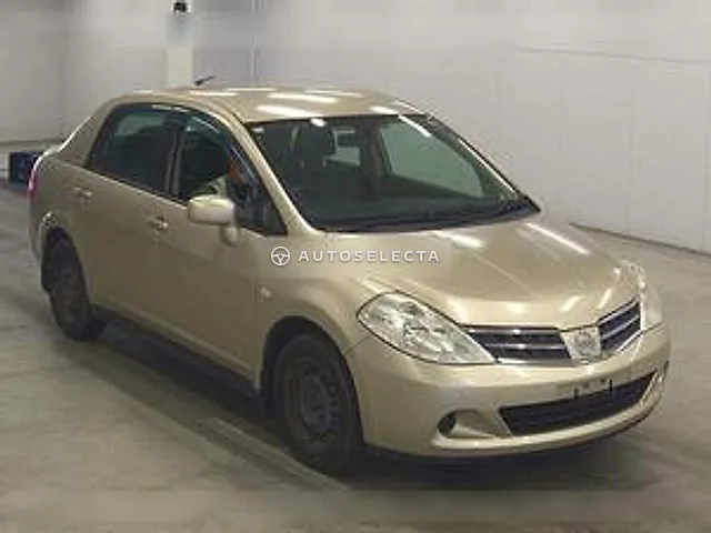 Nissan Tiida Latio 2012, auction grade 4