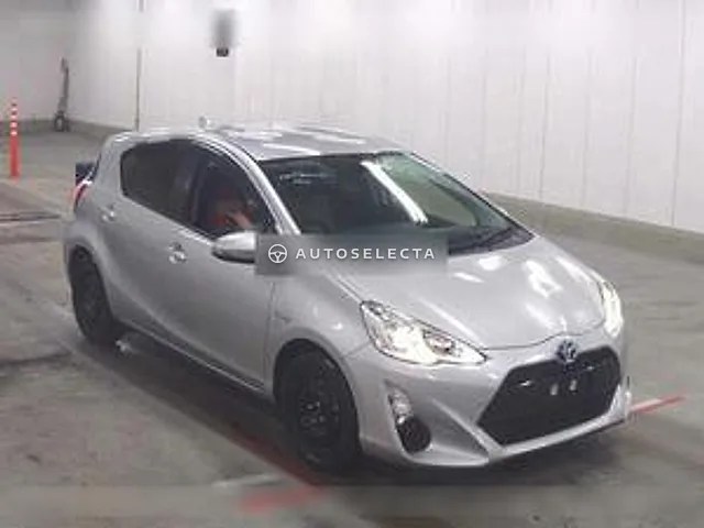 Toyota Aqua 2016, auction grade 3.5