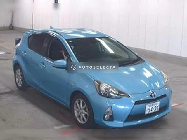 Toyota Aqua 2013, auction grade 3.5