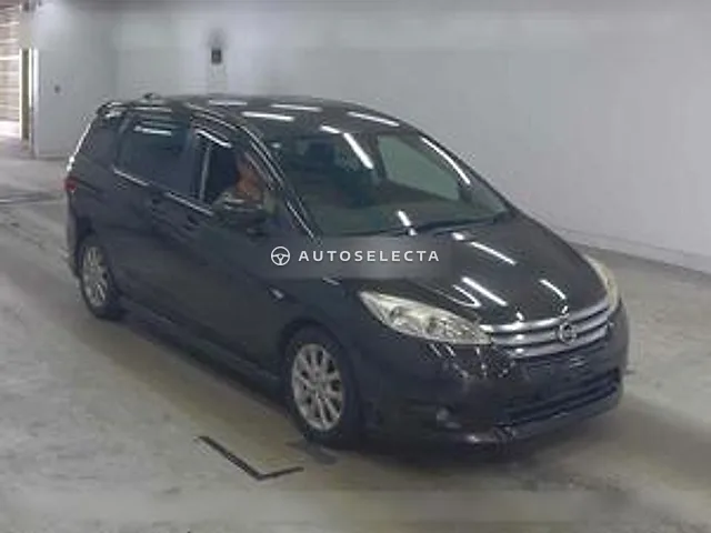 Nissan Lafesta 2012, auction grade 3.5