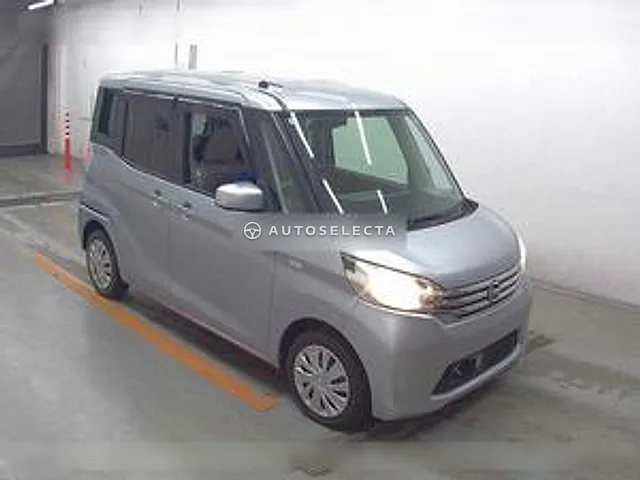 Nissan Dayz Roox 2014, auction grade 3.5