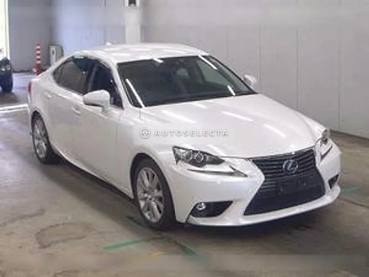 Lexus IS 2015, photo 1 of 6