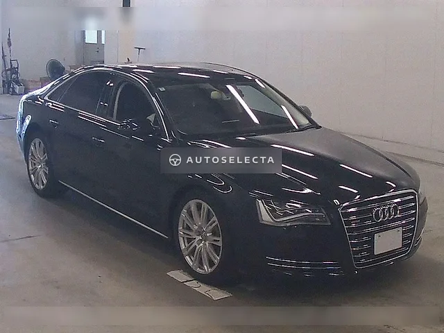 Audi A8 2012, auction grade 4