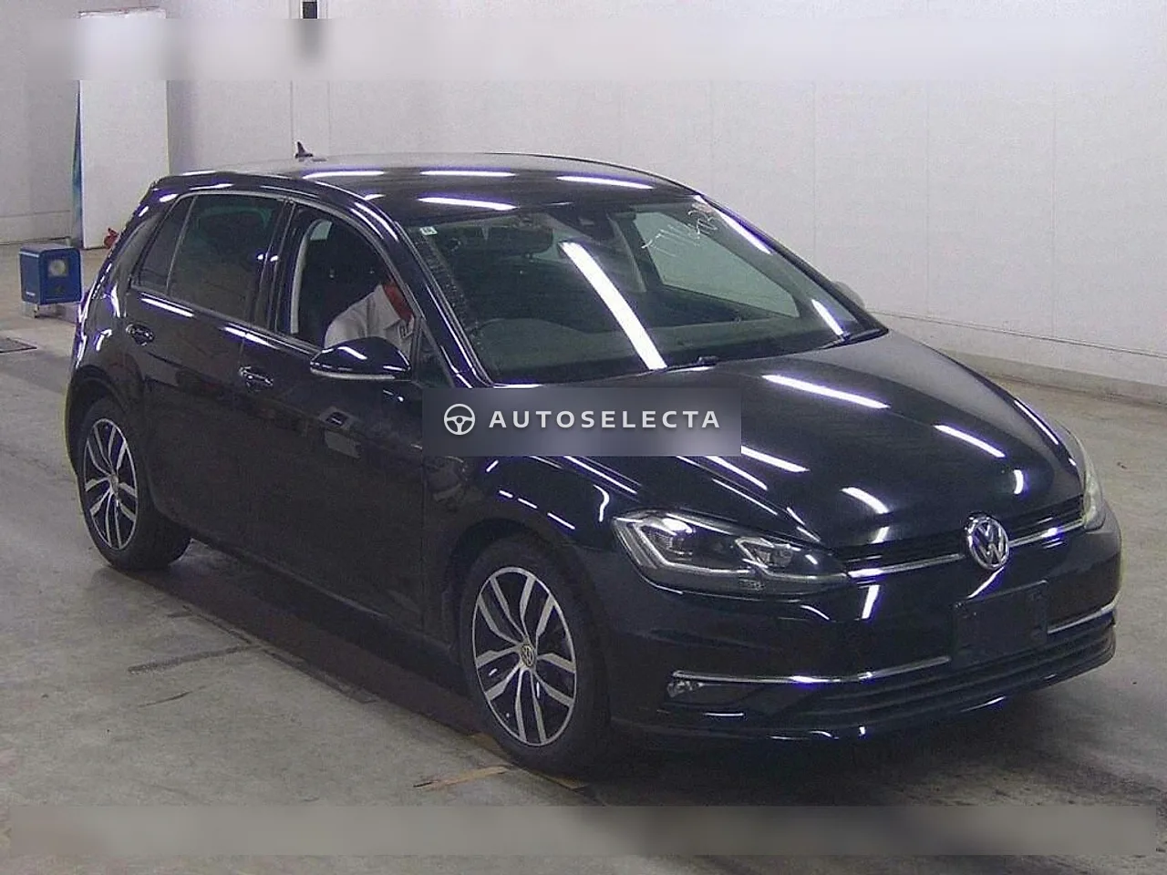 Volkswagen Golf 2018, photo 1 of 6
