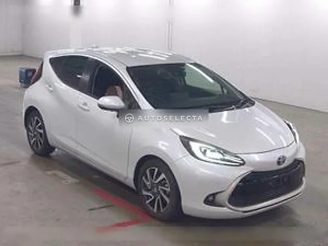 Toyota Aqua 2022, auction grade R