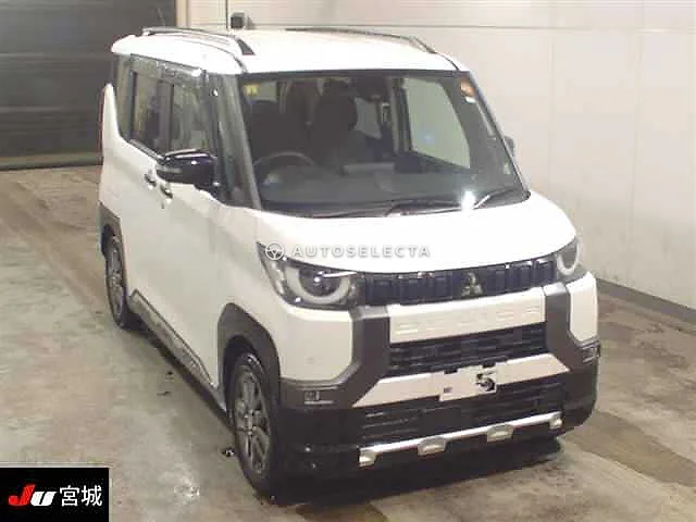 Mitsubishi Delica Mini 2023, auction grade 4