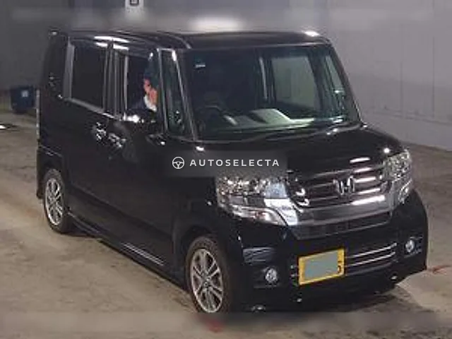 Honda N-BOX Custom 2016, auction grade 4.5