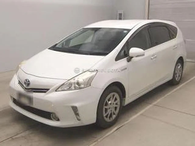 Toyota Prius Alpha 2014, auction grade R