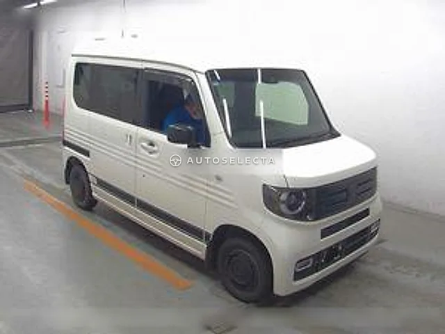 Honda N-VAN Plus Style 2018, auction grade 3.5